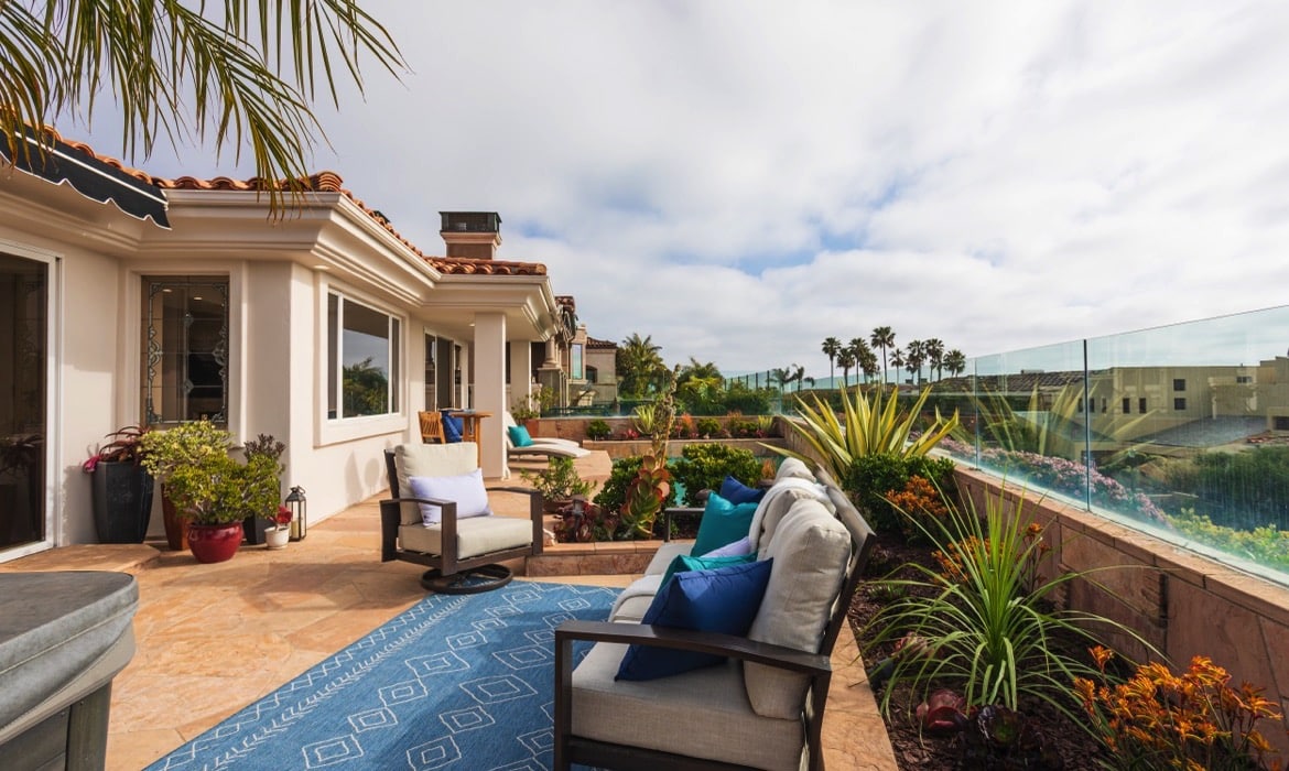 Brad-Feldman-Group-Top-Dana-Point-Real-Estate-44-Ritz-Cove-Dr-Web-21-side-patio-capturing-panoramic-ocean-and-sunset-views-
