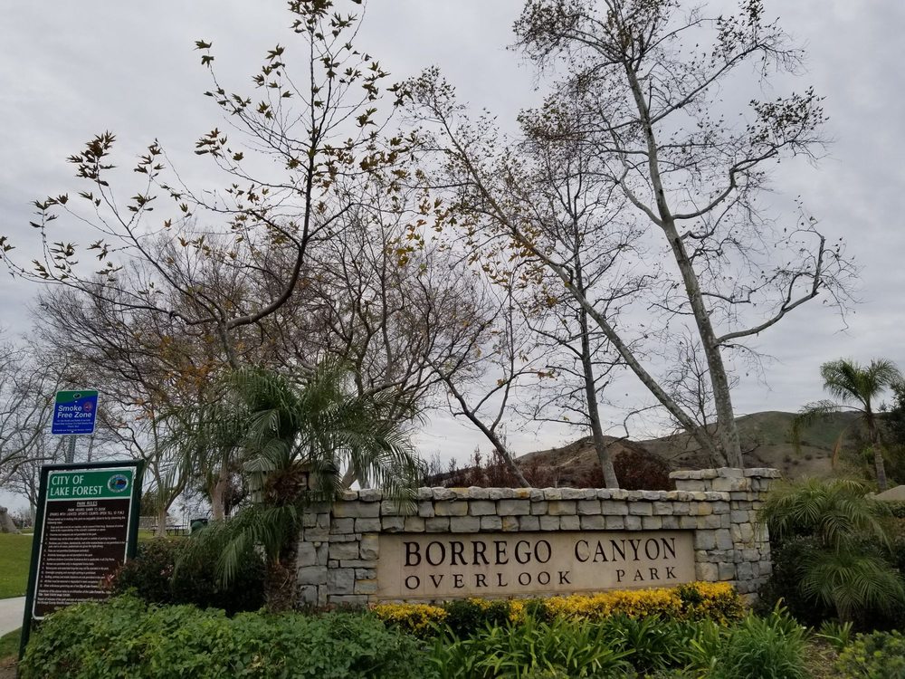 Stone Entrance Wall that says Borrego Canyon Overlook Park