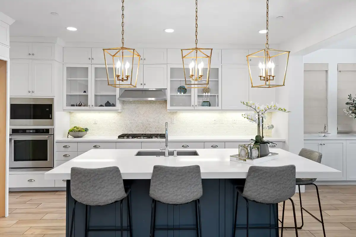 Gourmet kitchen with quartz island in Brad Feldman Group listing