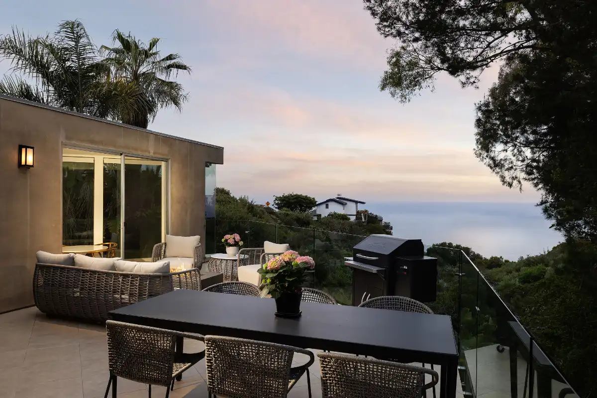 Brad Feldman Group Top Laguna Beach Realtor 865 Balboa Ave web 03