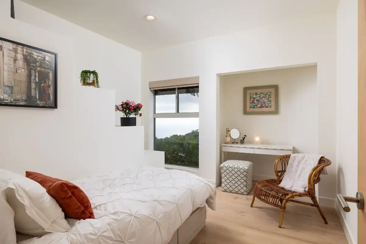 Brad Feldman Group Top Laguna Beach Realtor 865 Balboa Ave web 18