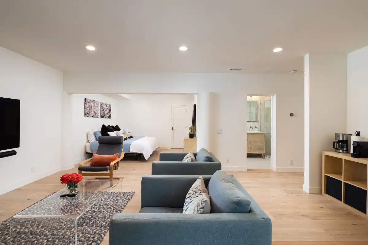 Brad Feldman Group Top Laguna Beach Realtor 865 Balboa Ave web 20