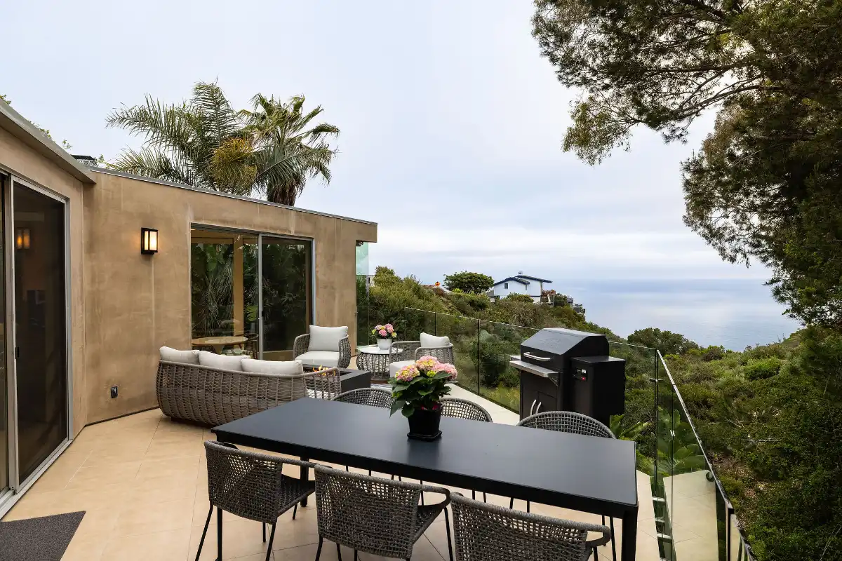 Brad Feldman Group Top Laguna Beach Realtor 865 Balboa Ave web 29