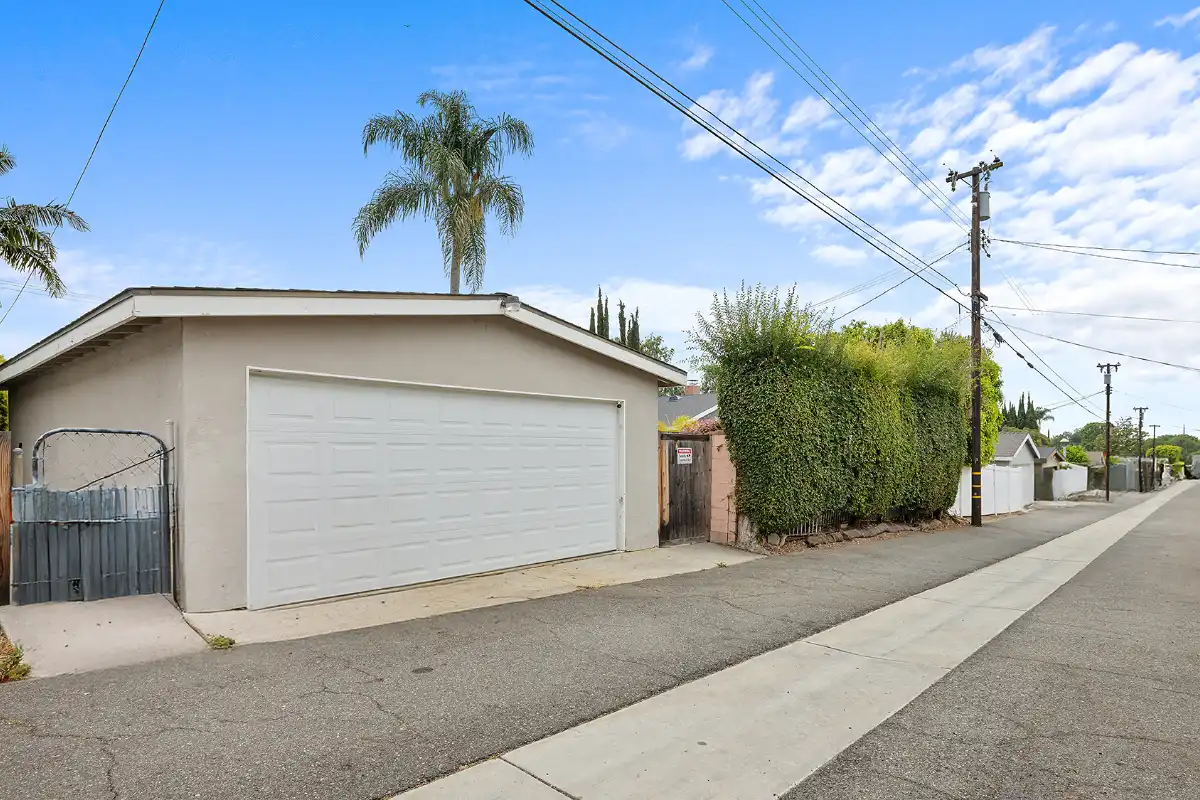 Brad Feldman Group Top Fullerton Realtor 1113 N Raymond Ave web 22