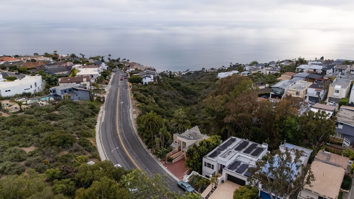 Brad Feldman Group Top Laguna Beach Realtor 865 Balboa Ave 60