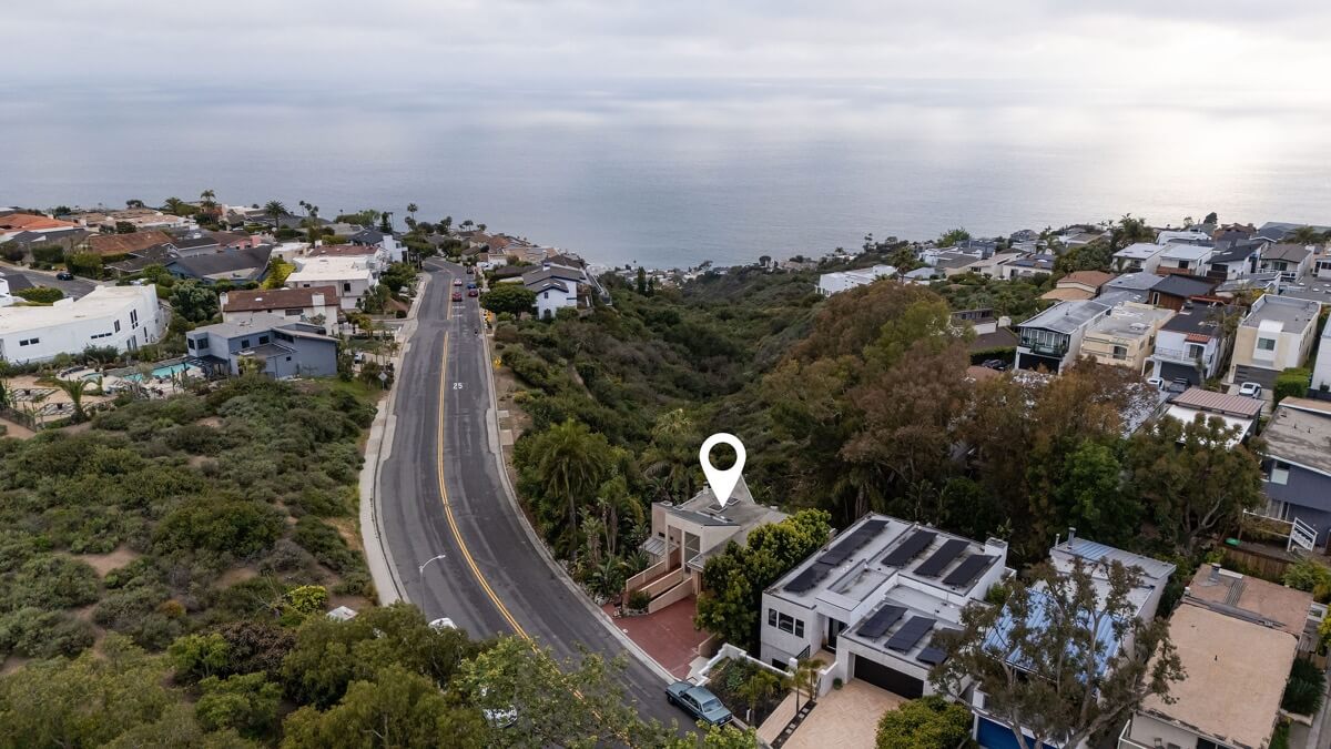 Brad Feldman Group Top Laguna Beach Realtor 865 Balboa Ave 61