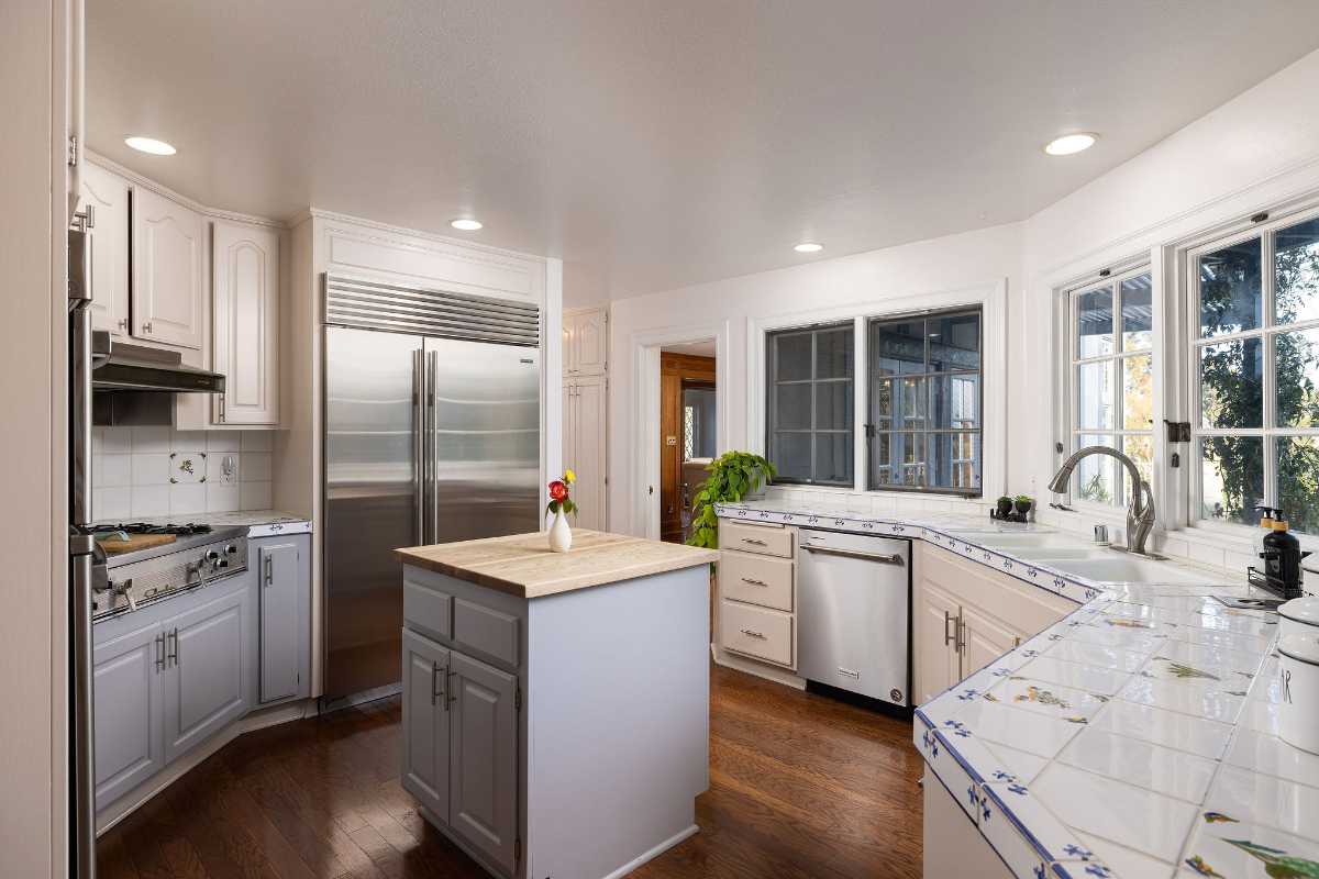 Brad Feldman Group Top San Juan Capistrano Realtor 31681 Peppertree Bend web 14