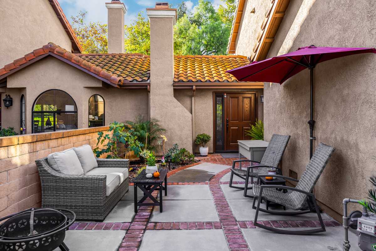 Brad Feldman Group Top Anaheim Realtor 647 S Iron Horse Ln web 02