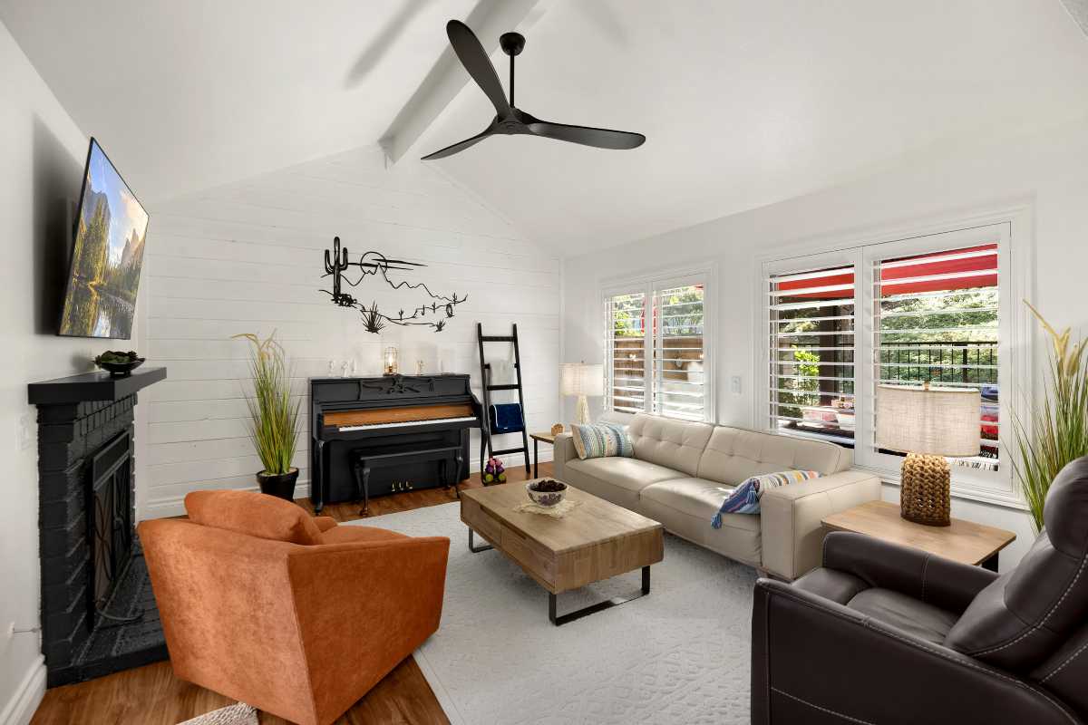 Brad Feldman Group Top Anaheim Realtor 647 S Iron Horse Ln web 03