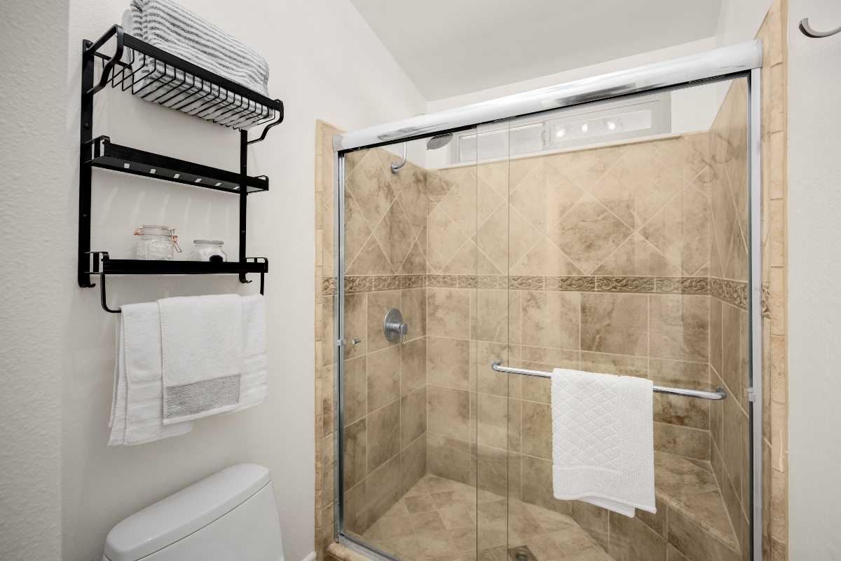 Brad Feldman Group Top Anaheim Realtor 647 S Iron Horse Ln web 13