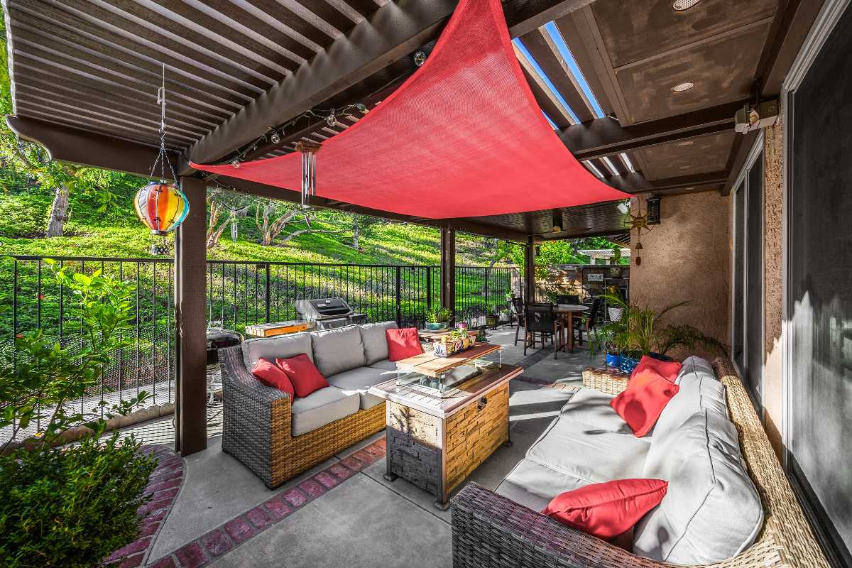 Brad Feldman Group Top Anaheim Realtor 647 S Iron Horse Ln web 15