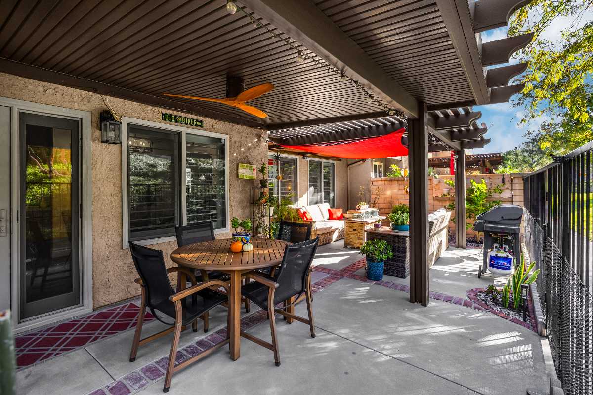 Brad Feldman Group Top Anaheim Realtor 647 S Iron Horse Ln web 16