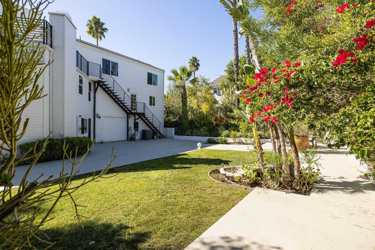 Brad Feldman Group Top Laguna Hills Realtor 25901 Nellie Gail Rd web 22