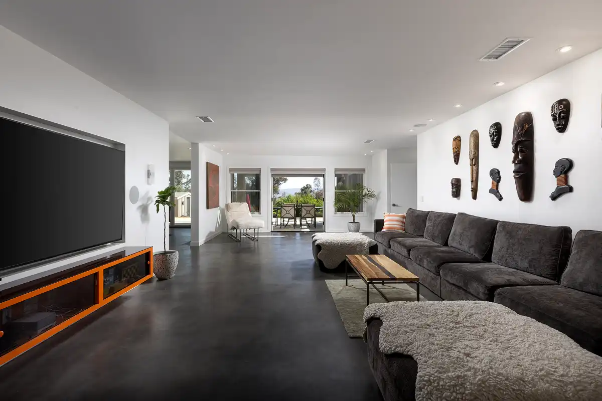 Living room of luxury contemporary home prepared to sell in the next new year 2026 in Orange County, CA real estate