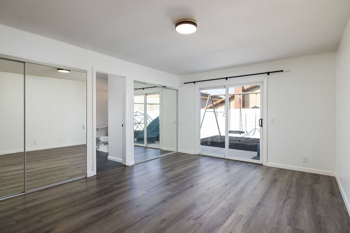 Brad Feldman Group Top Laguna Hills Realtor 24871 Overland Dr web 07