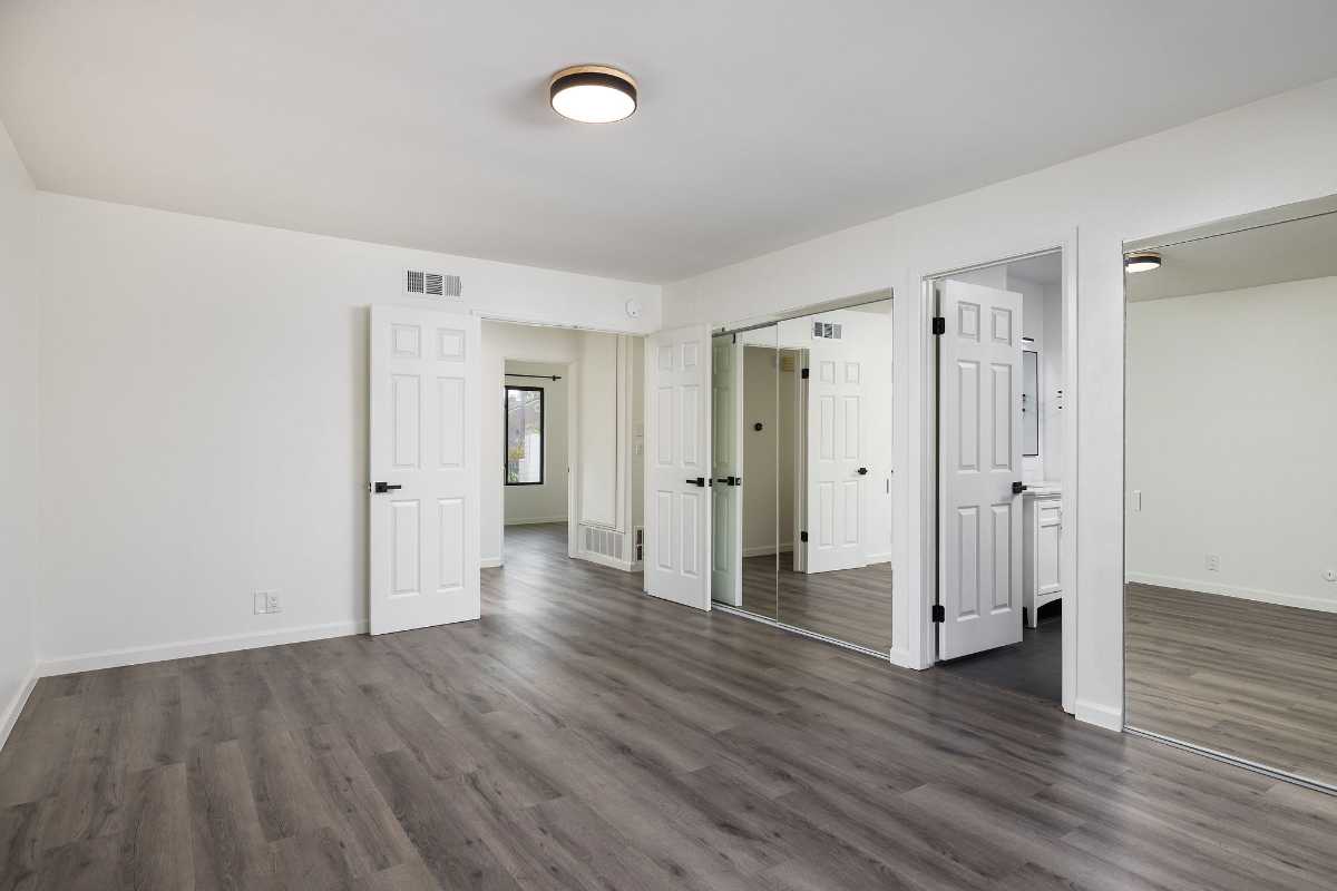 Brad Feldman Group Top Laguna Hills Realtor 24871 Overland Dr web 08