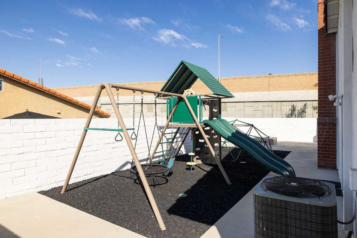 Brad Feldman Group Top Laguna Hills Realtor 24871 Overland Dr web 16