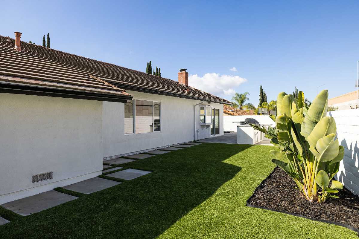 Brad Feldman Group Top Laguna Hills Realtor 24871 Overland Dr web 18