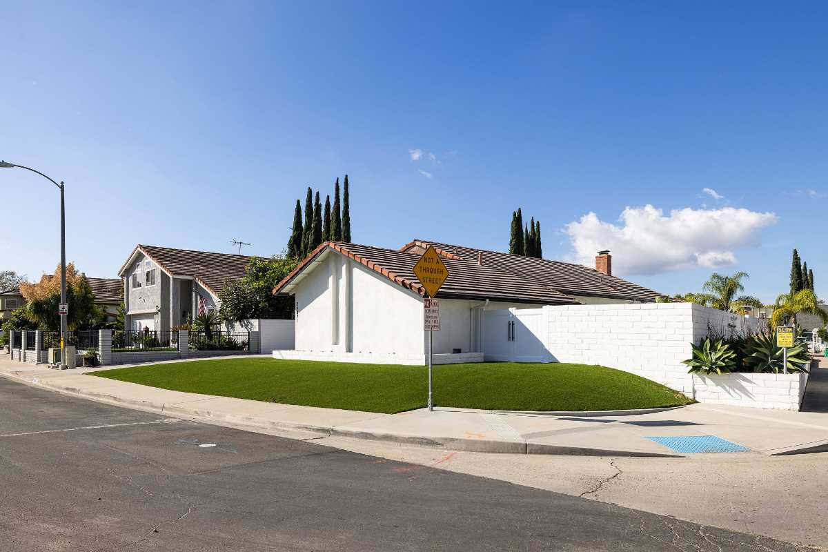 Brad Feldman Group Top Laguna Hills Realtor 24871 Overland Dr web 20