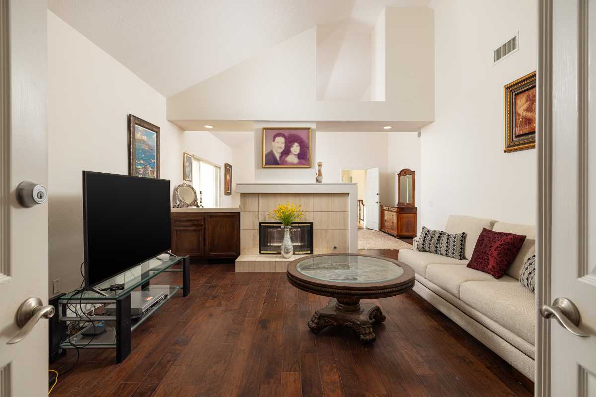 Brad Feldman Group Top Laguna Hills Realtor 26041 Spur Branch Ln web 28