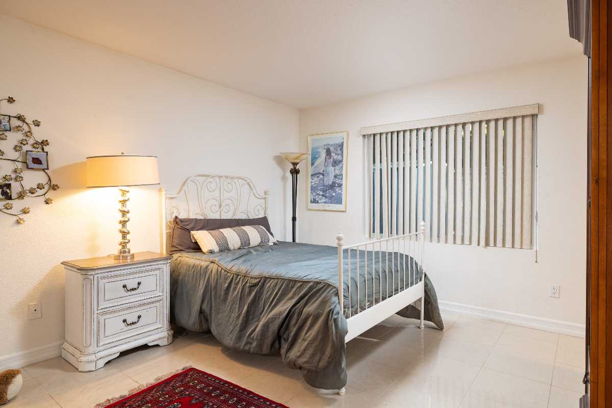 Brad Feldman Group Top Laguna Hills Realtor 26041 Spur Branch Ln web 38