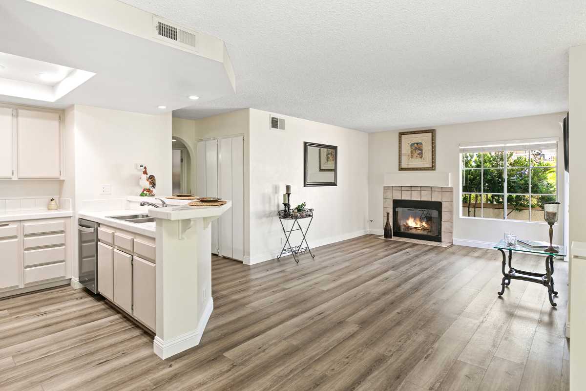 Brad Feldman Group Top Laguna Hills Realtor 26572 Las Palmas Unit 2 web 07