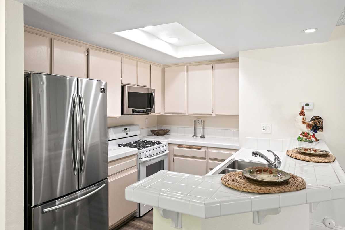 Brad Feldman Group Top Laguna Hills Realtor 26572 Las Palmas Unit 2 web 10