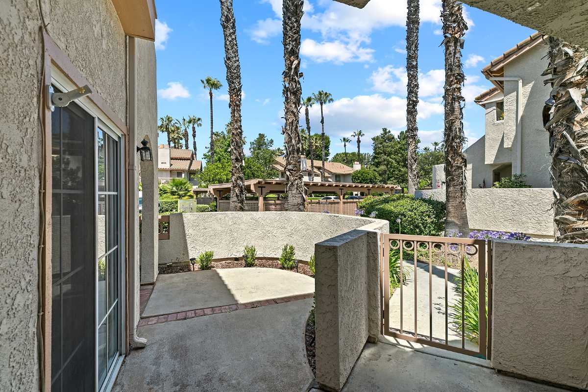 Brad Feldman Group Top Laguna Hills Realtor 26572 Las Palmas Unit 2 web 19