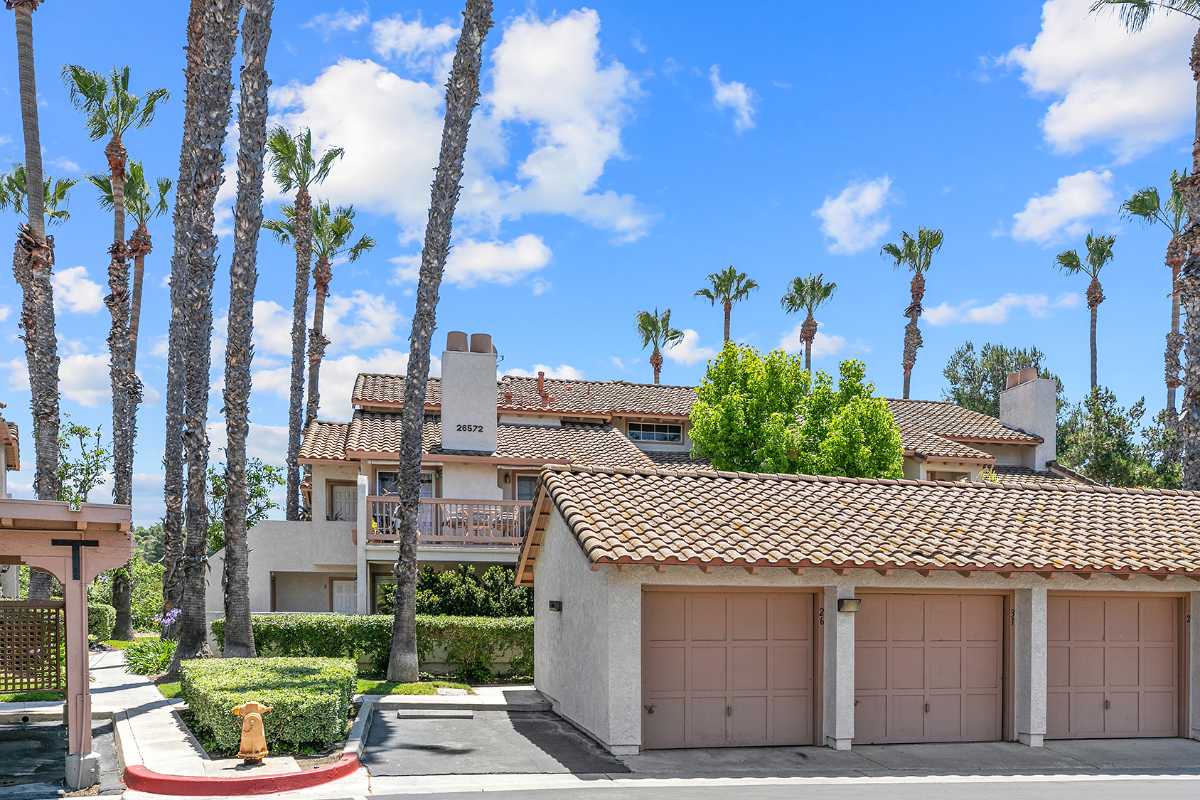 Brad Feldman Group Top Laguna Hills Realtor 26572 Las Palmas Unit 2 web 22