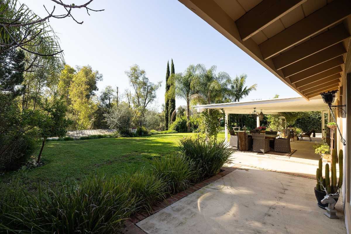 Brad Feldman Group Top Laguna Hills Realtor 24972 Buckboard Ln web 25