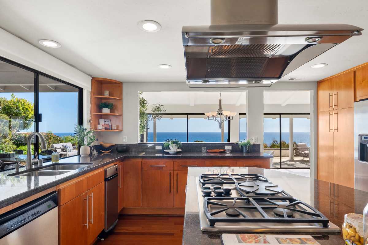 Brad Feldman Group Top Dana Point Realtor 32687 Caspian Sea Dr web 07