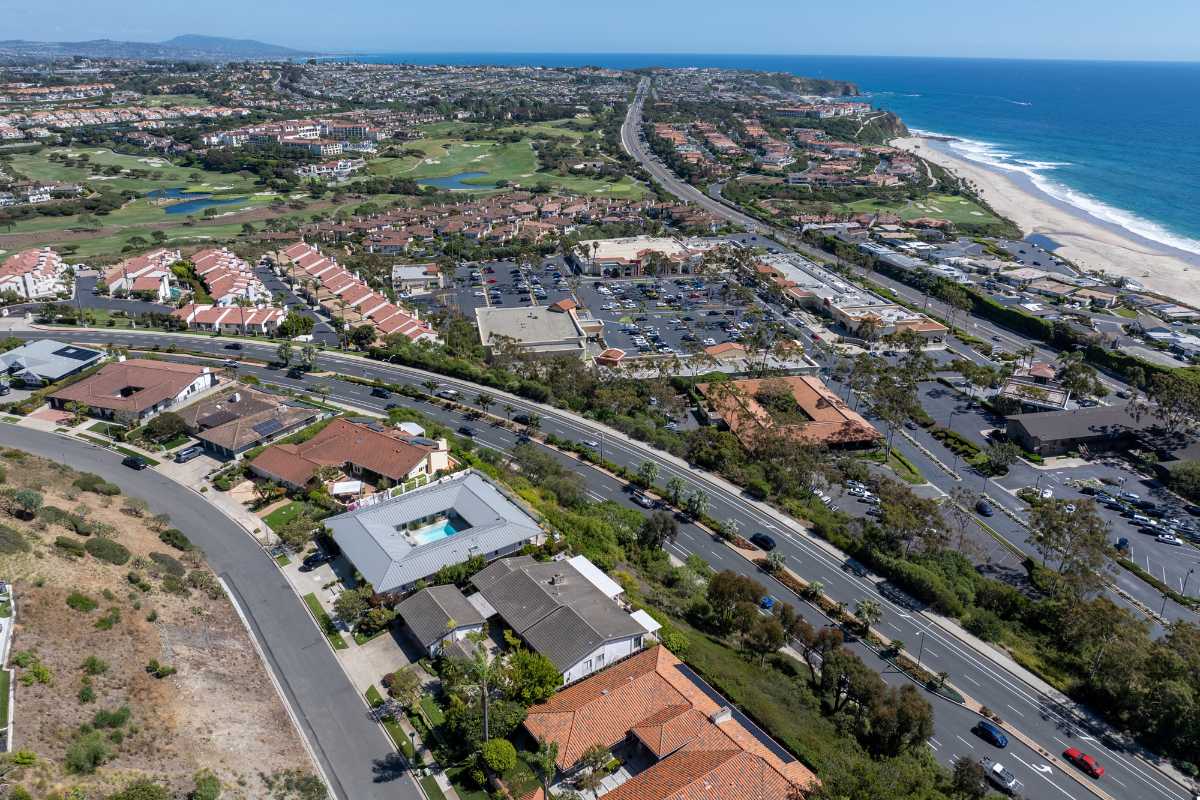 Brad Feldman Group Top Dana Point Realtor 32687 Caspian Sea Dr web 35