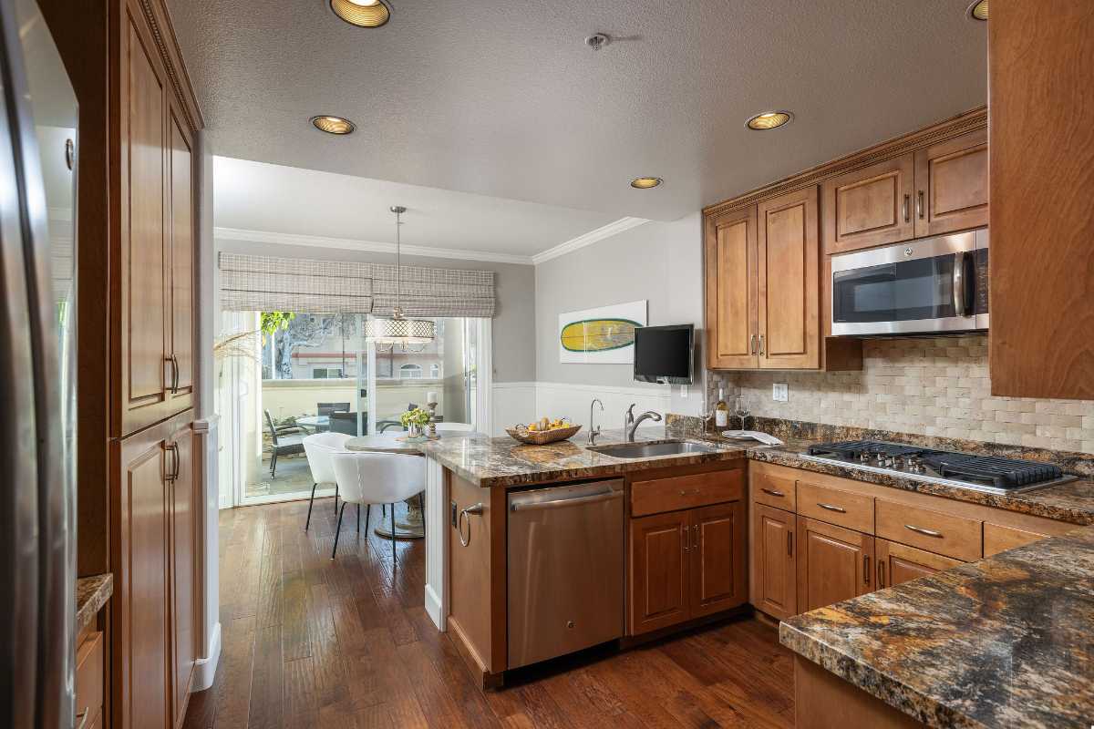 Brad Feldman Group Top Huntington Beach Realtor 513 Pierside Circle web 07